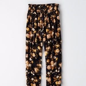 American Eagle Floral Jogger Pant